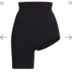 Skims Seamless Sculpt Solution Shorts Left Leg Exposed